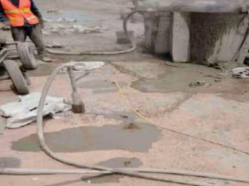 汝城水泥混凝土路面板底注浆技术 路面脱空注浆整治方案